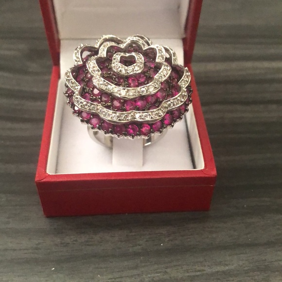 Pink and silver statement ring - Picture 2 of 5